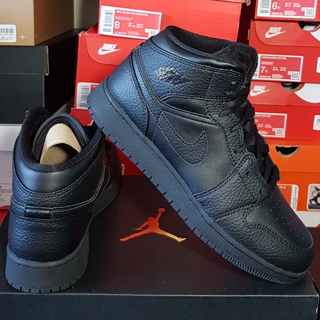 Air Jordan 1 Mid "Triple Black" Women's Us Size 8.5 Brand New In Box